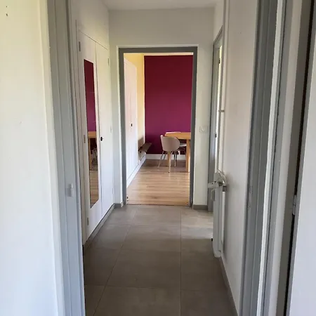 Le Colloud - T2 Moderne Proche Centre Et Balcon Garage Appartement *